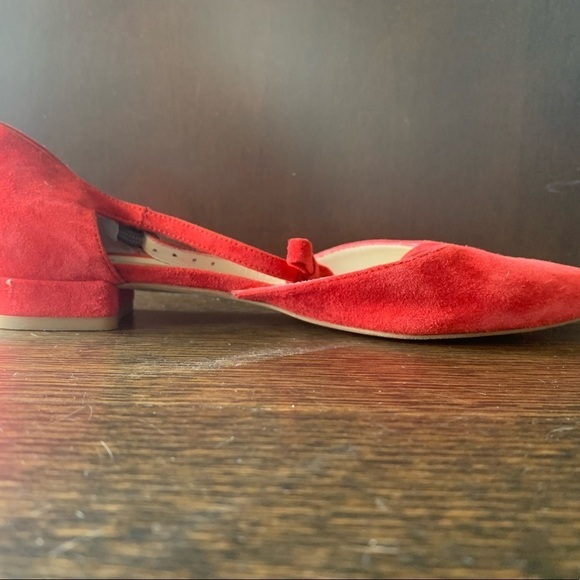 Gently worn woman’s flats - Picture 2 of 2